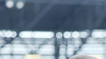 Haller marcó 2 de los 3 goles del equipo.