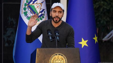 Nayib Bukele: en Latinoamérica hay periodistas "pagados por Soros"