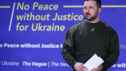 Zelenski pide en La Haya tribunal especial para "crímenes de agresión rusa"
