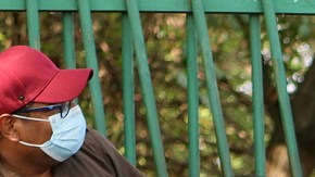 Migrantes buscan desesperados salir del sur de México ante fin del Título 42
