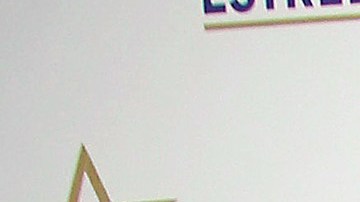 Penélope Menchaca critica duramente a Luis Miguel tras la publicación de fotografías con sus hijastras