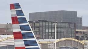 La aerolínea denunciada invitó a Chrissie Mayr a ponerse en contacto