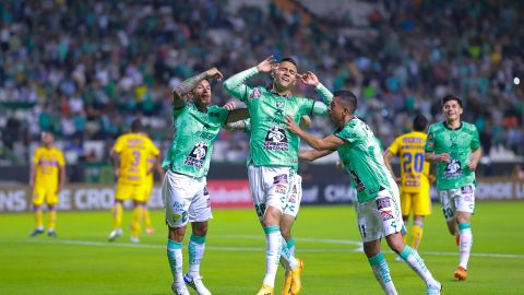 El León FC celebra uno de los goles a Tigres en semifinales de Concachampions.