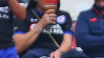 El uruguayo Brian Lozano celebra el gol del Atlas contra el Cruz Azul.