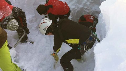 Durante esta etapa del año son comunes los desprendimientos de nieve en la Reserva Denali