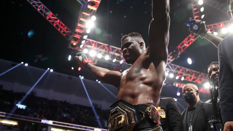 Francis Ngannou, campeón camerunés del UFC.