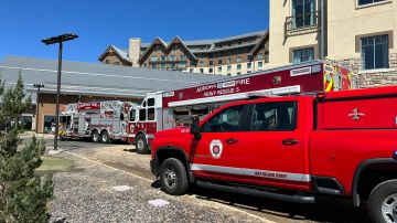 6 heridos tras el colapso de un sistema de ventilación en la piscina de un resort de Colorado
