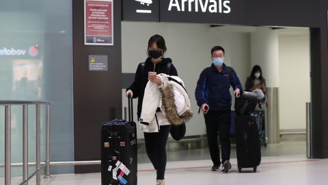 EE.UU. levantará la vacunación obligatoria de COVID para turistas que ingresen al país