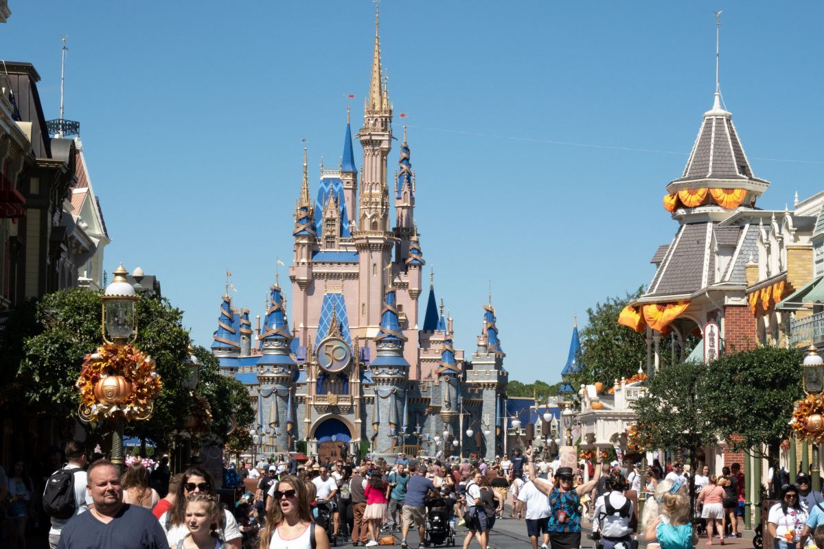Disney canceló su plan de crear un campus en Florida en medio de la guerra de DeSantis contra la corporación.
