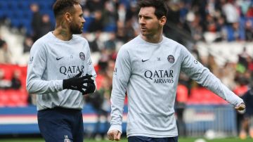 Lionel Messi y Neymar Jr. debilitarían el ataque parisino con sus salidas.