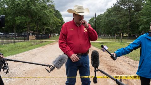 "Cuando mi esposa estaba agonizando, me dijo que me tirara por la ventana": el padre hondureño que perdió a su mujer y un hijo en un tiroteo en Texas