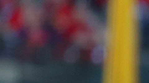 Shohei Ohtani lanzando.
