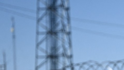 Los inmigrantes detenidos en la frontera podrían enfrentar complicaciones para luego ser liberados.
