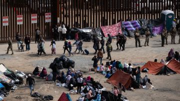 ¿Qué hará México con los miles de migrantes en su territorio?