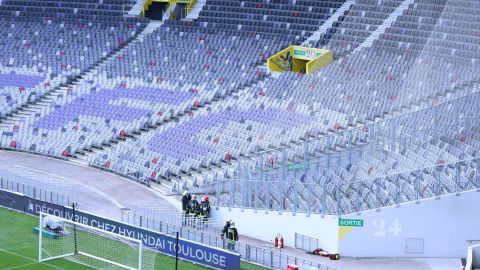 La amenaza de bomba provocó que se activara el protocolo de seguridad en el estadio.