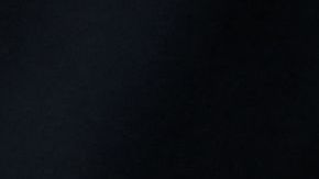 Kylian Mbappé aplaude durante el partido de baloncesto en Francia.