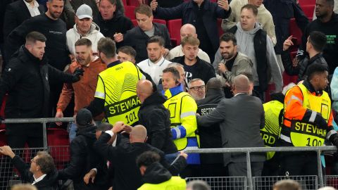 Pelea fans del West Ham.