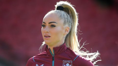 Alisha Lehmann con el Aston Villa.