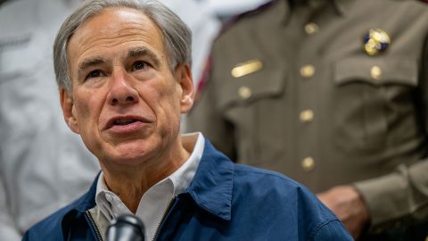 El Departamento de Justicia está en contra de la Operación Lone Star, la cual Greg Abbott planteó por primera vez en 2021