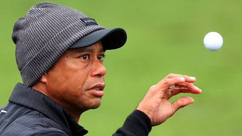 Tiger Woods durante una práctica de golf.