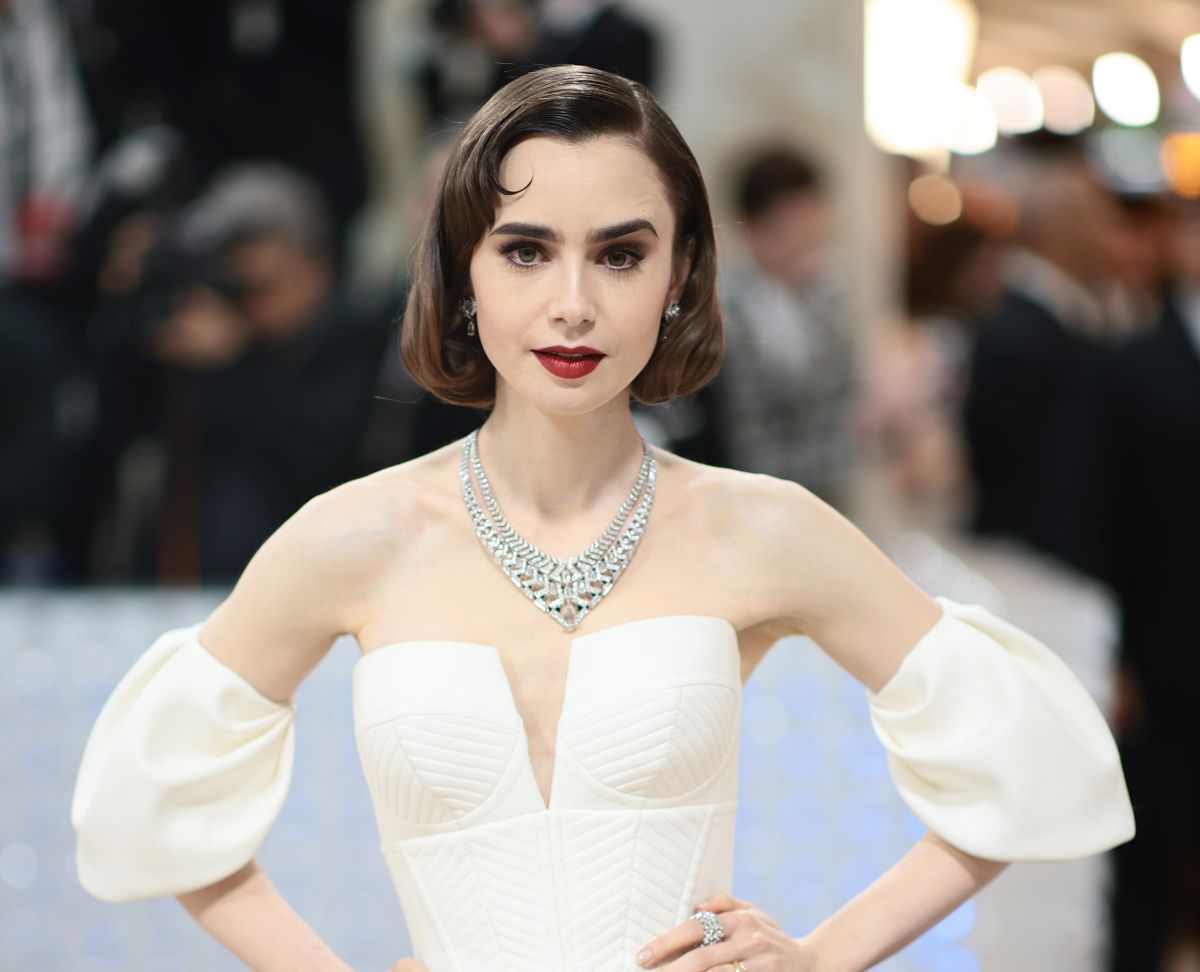 Lily Collins' engagement and wedding rings were stolen