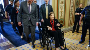 La senadora Dianne Feinstein regresó al Senado