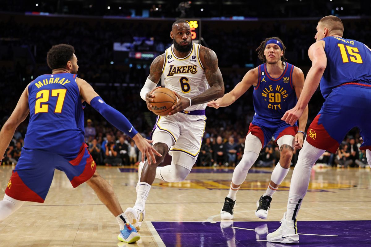 Los Lakers quedan en la lona tras perder en casa contra los Nuggets, que  están a un paso de las Finales de la NBA - La Opinión