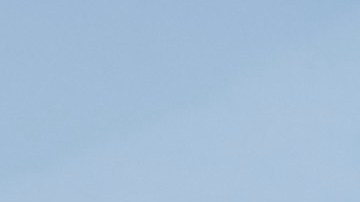 La foto muestra una graduación escolar.