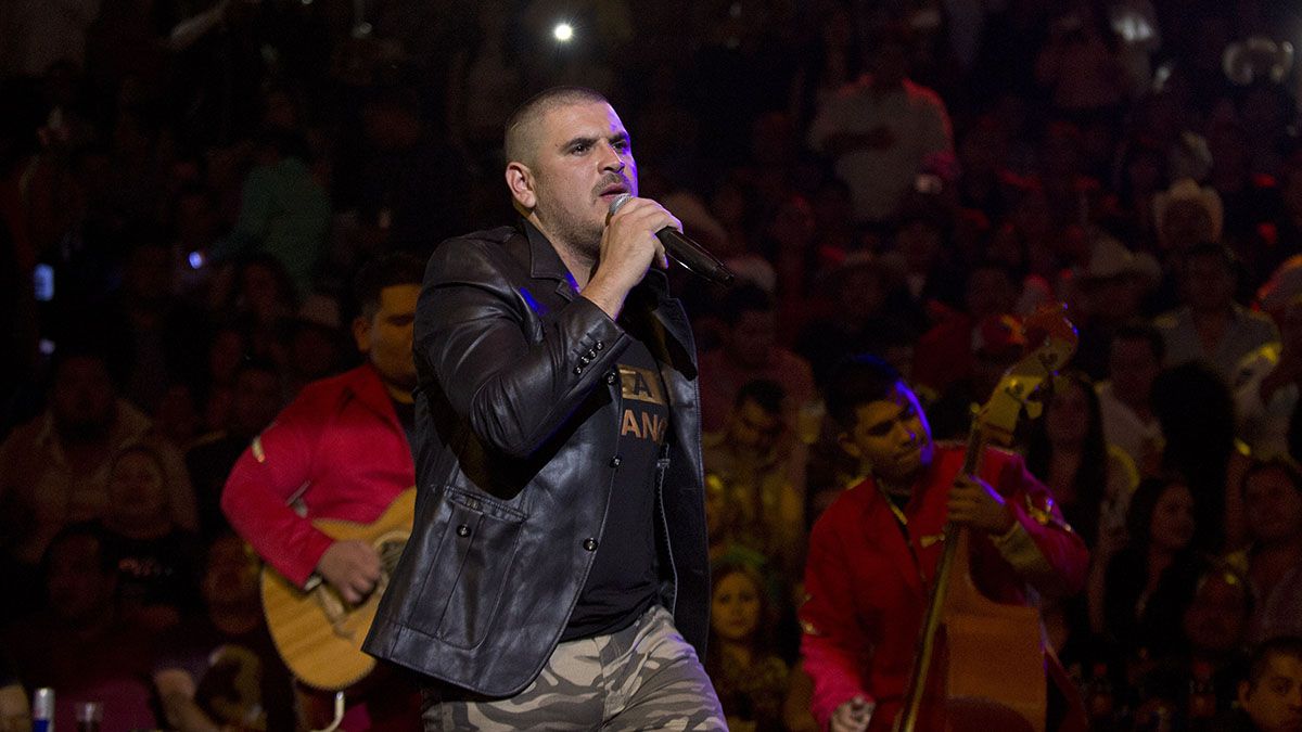 Además de El Komander, otros artistas como Grupo Firme cancelaron presentaciones.
