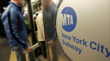 Acusado por asesinato de hombre en metro de Nueva York recibe ayuda para su defensa legal