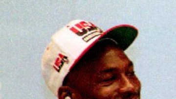 La camiseta de Jordan se vendió por 3 millones de dólares.
