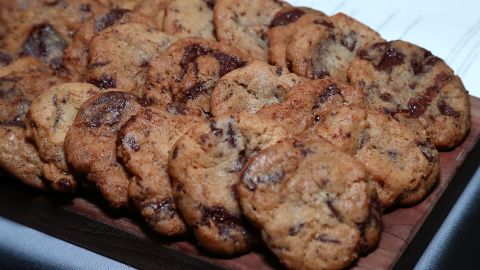 CDC alertan de brote de salmonela relacionado con masa cruda de galletas; hay 18 casos en 6 estados