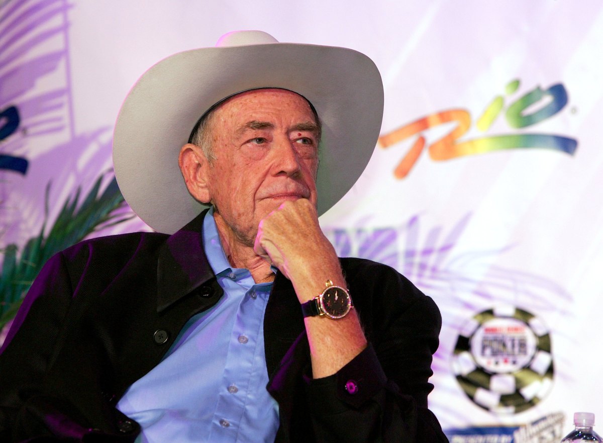 Doyle Brunson, la leyenda del póker que casi juega en la NBA, falleció