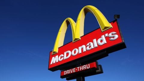 Niños de 10 años trabajaban hasta la madrugada en un McDonald's de Louisville sin recibir pago