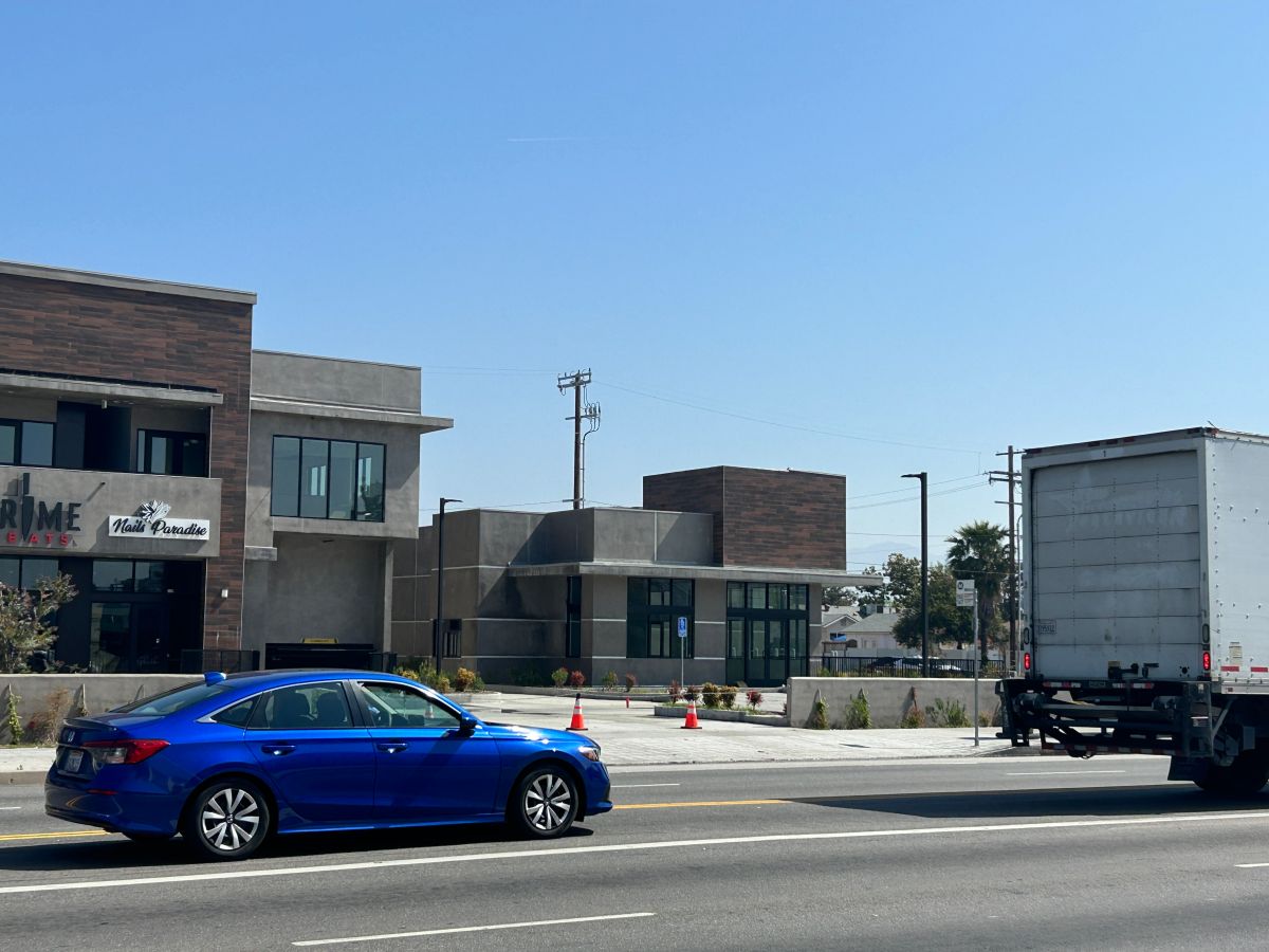 Poco a poco ¿está llegando la gentrificación a Panorama City? La Opinión