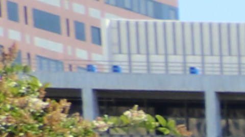 Juan José Reyes vende y celebra la fiesta en la Placita Olvera.
