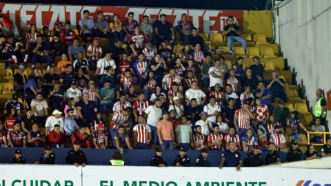 Afición de Chivas de Guadalajara en el encuentro de ida de la gran final del Torneo Clausura 2023 de la Liga MX.