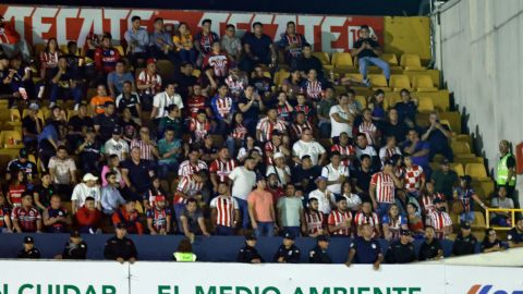 Afición de Chivas de Guadalajara en el encuentro de ida de la gran final del Torneo Clausura 2023 de la Liga MX.