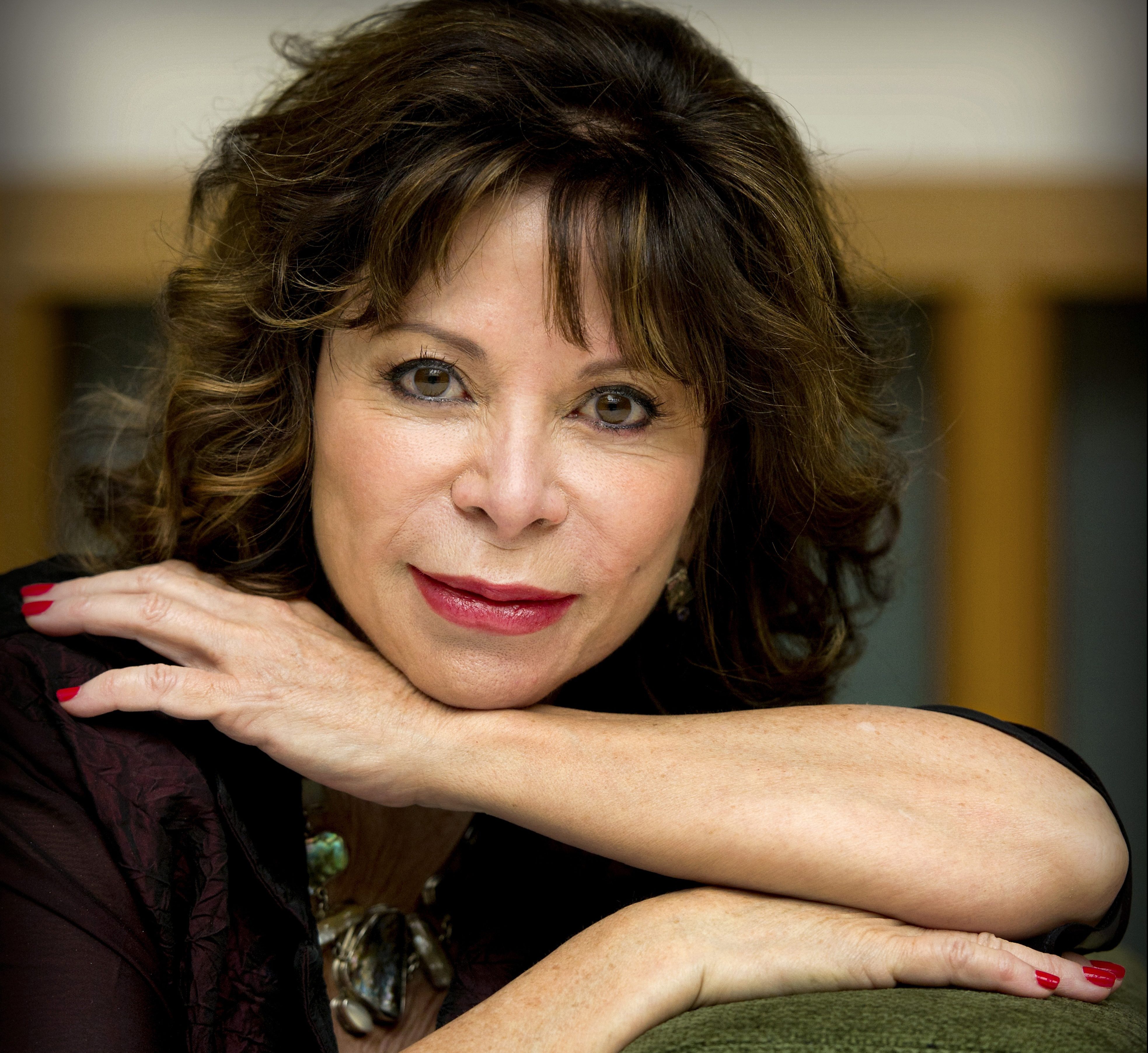 Isabel allende. Isabel write.