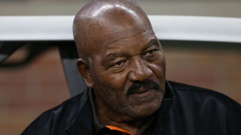 Jim Brown, leyenda de la NFL, falleció a los 87 años.