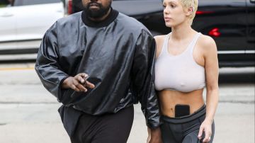 Kanye West y su esposa, Bianca Censori, en Los Ángeles.