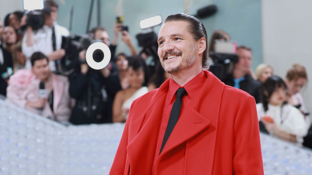 Pedro Pascal en la alfombra roja de la Met Gala 2023 | Getty Images