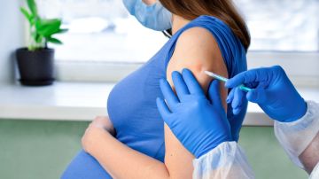 Embarazadas en EE. UU. podran recibir vacunas de RSV: qué debemos saber