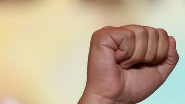 Ron DeSantis continúa mostrando mano dura en Florida