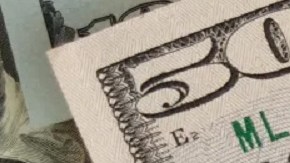 Aumentan ligeramente las remesas enviadas por mexicanos desde EE.UU.