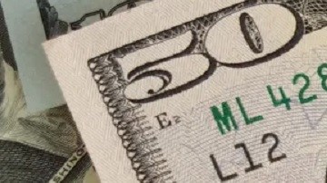 Aumentan ligeramente las remesas enviadas por mexicanos desde EE.UU.