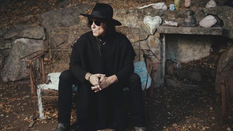 Enrique Bunbury regresa a los escenarios con solo diez shows. Foto: Cortesía