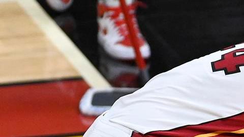 Jimmy Butler anotó 14 puntos en el quinto juego.