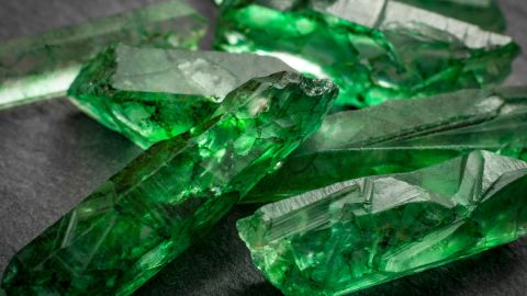 La esmeralda es la piedra preciosa que sintoniza con los nacidos en mayo.