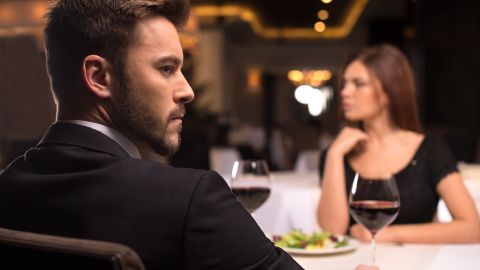 El misterio es algo que encanta a estos signo en una relación de pareja.